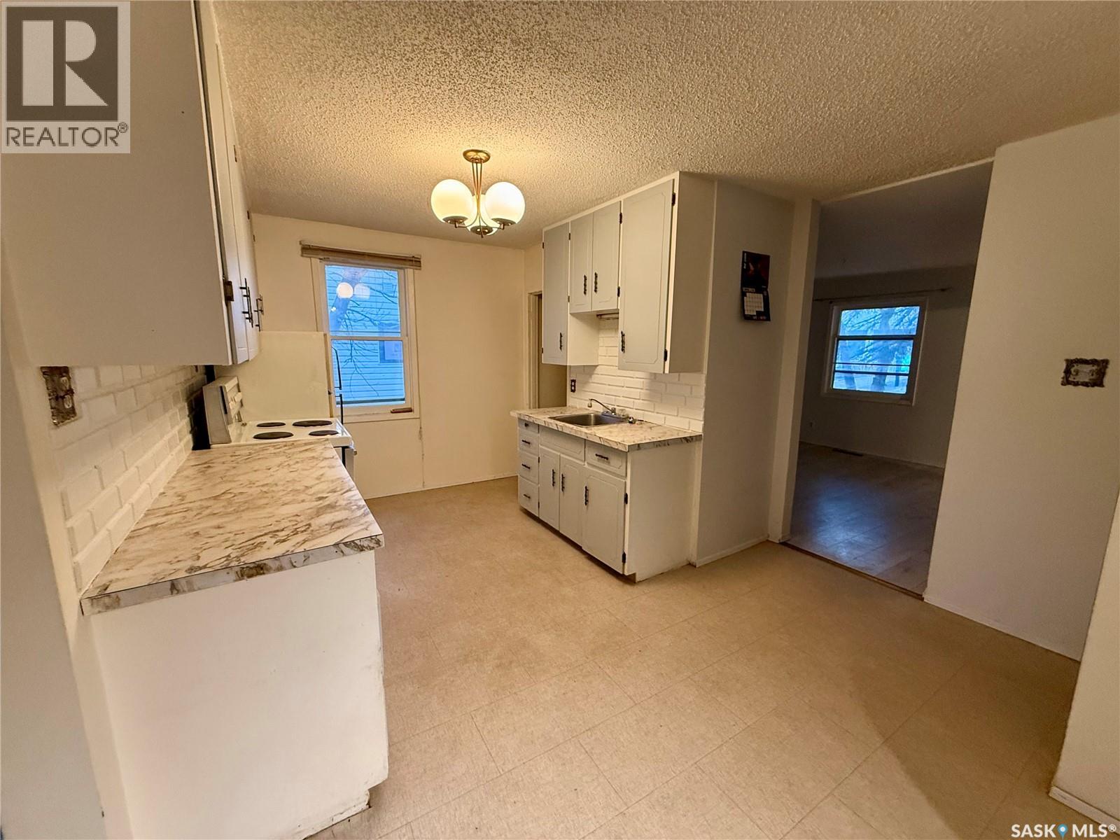 1140 Coteau Street W, Moose Jaw, Saskatchewan  S6H 5G6 - Photo 14 - SK024077