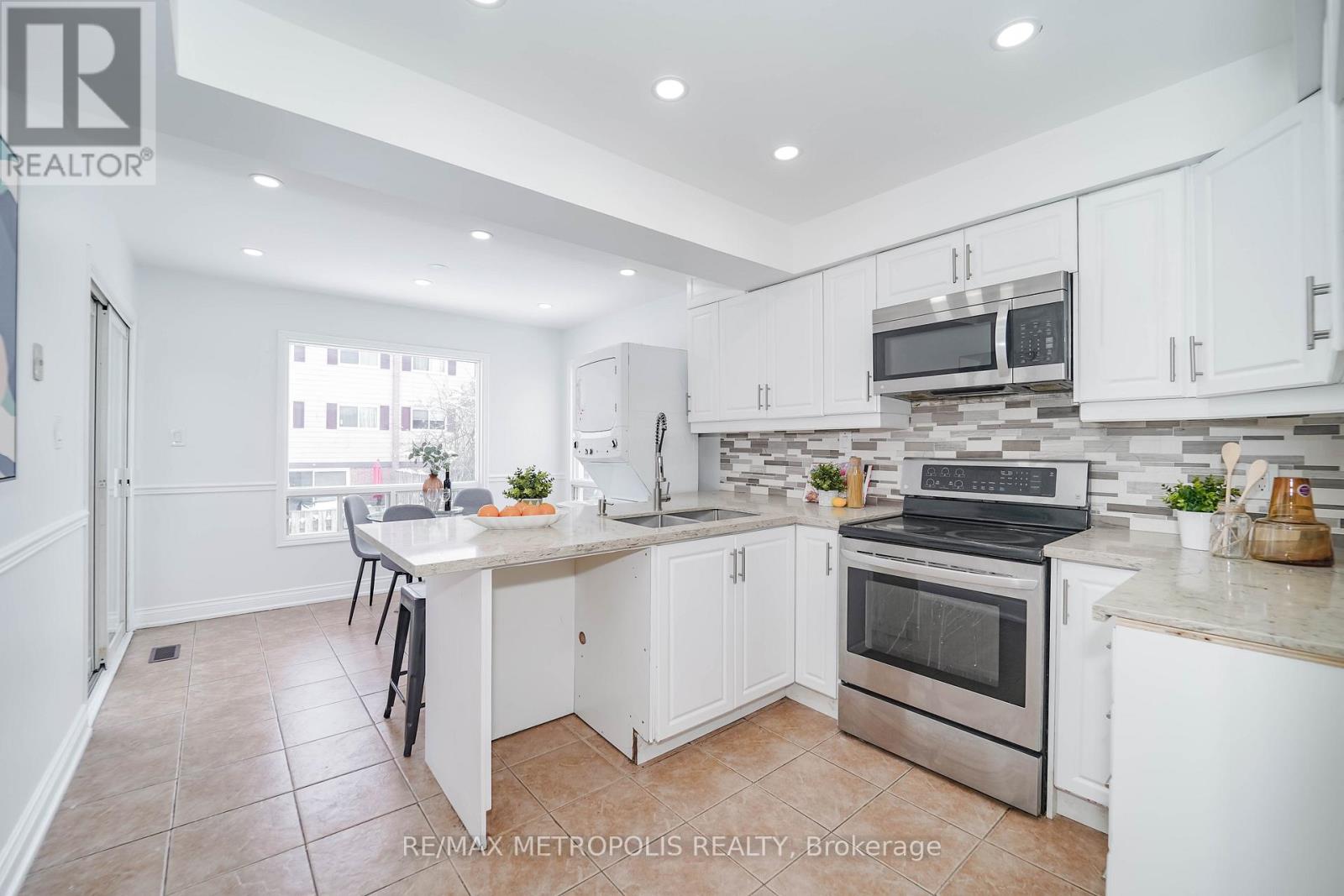 332 Nina Court, Oshawa, Ontario  L1K 1S7 - Photo 14 - E12637464