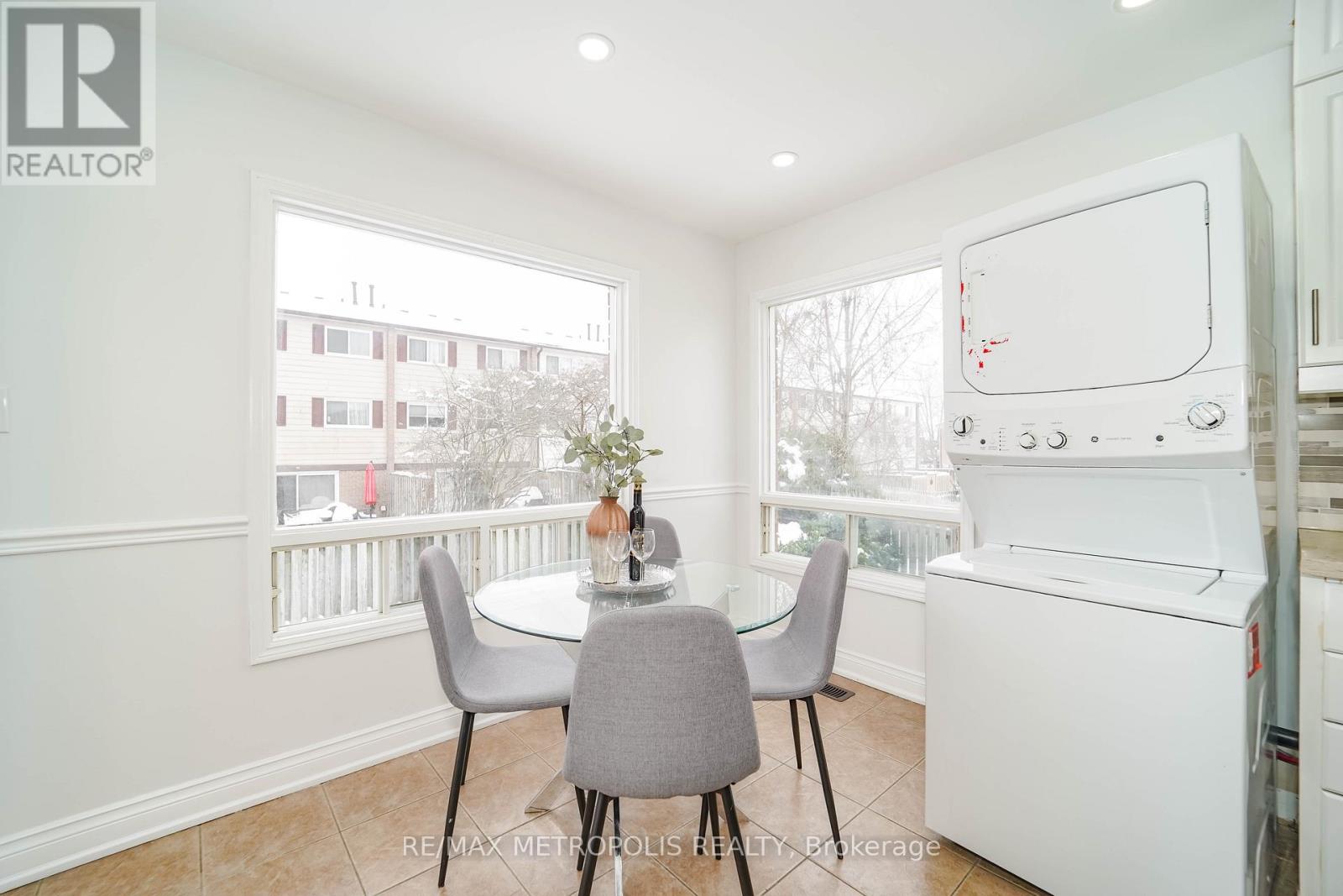 332 Nina Court, Oshawa, Ontario  L1K 1S7 - Photo 15 - E12637464