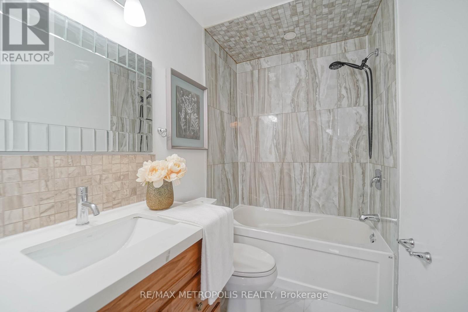 332 Nina Court, Oshawa, Ontario  L1K 1S7 - Photo 32 - E12637464