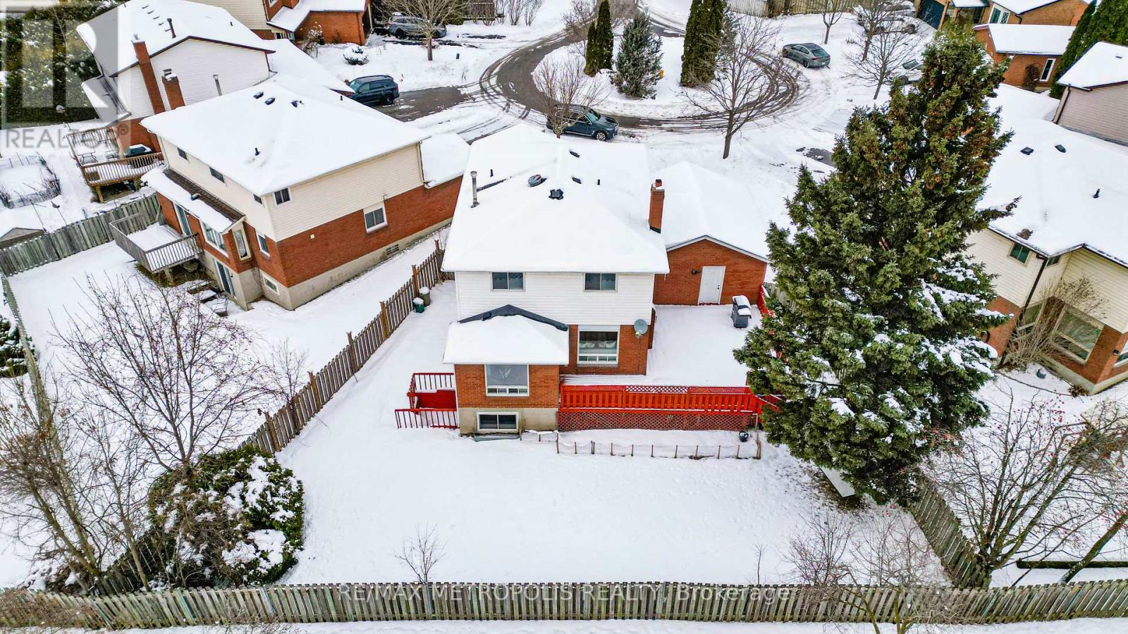 332 Nina Court, Oshawa, Ontario  L1K 1S7 - Photo 4 - E12637464