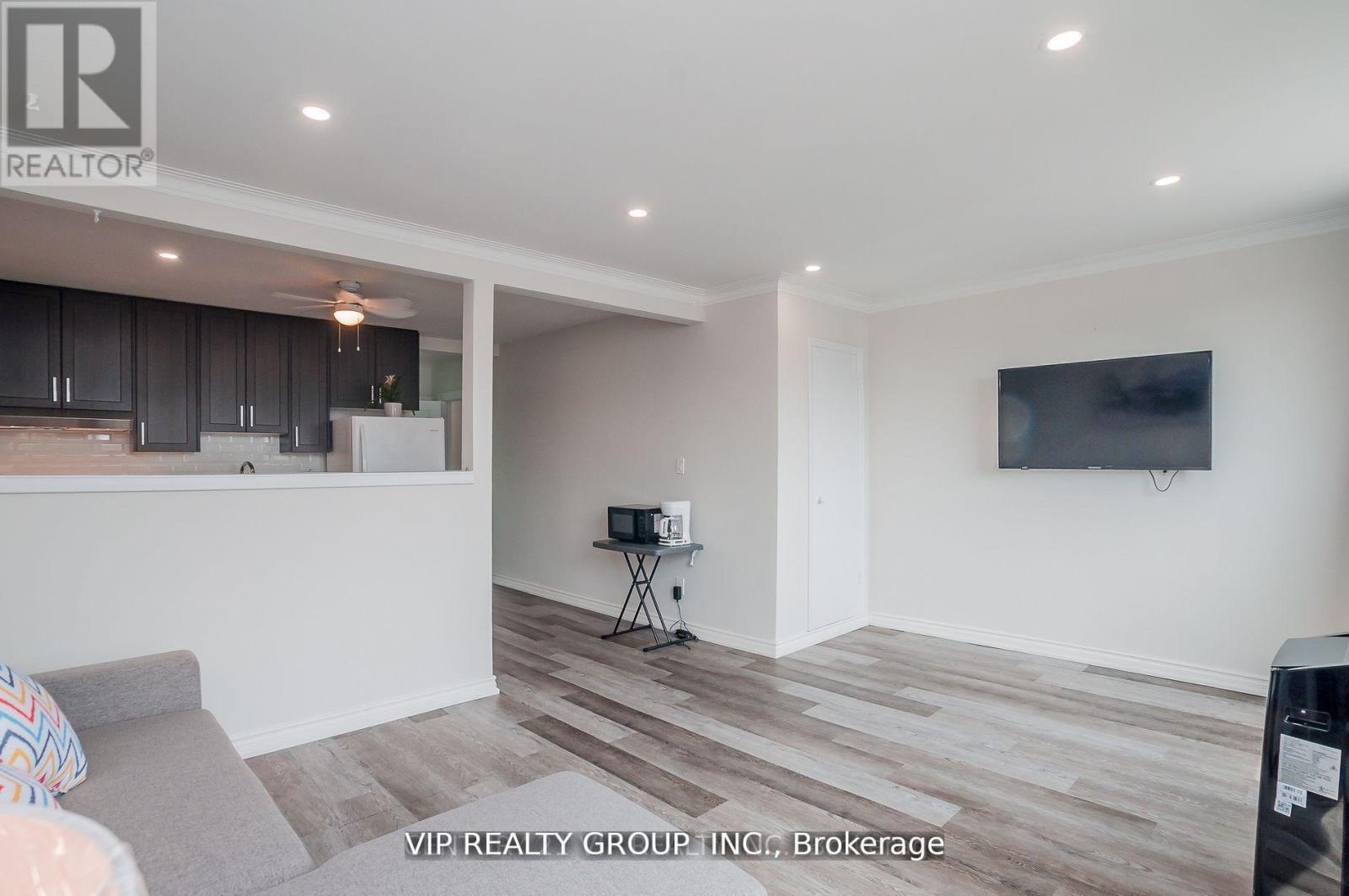 Unit 2 - 2626 Eglinton Avenue E, Toronto, Ontario  M1K 2S3 - Photo 3 - E12637492