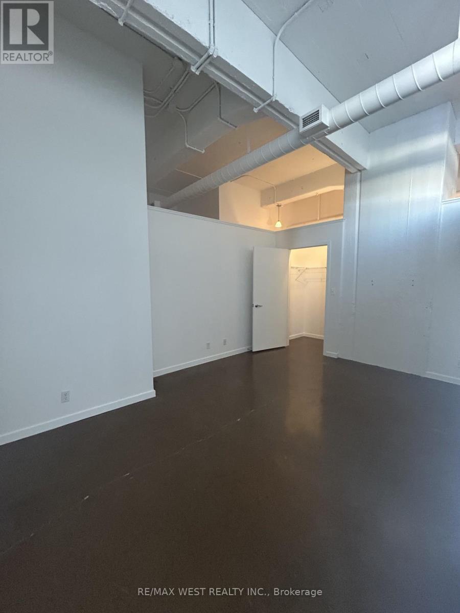 207 - 410 King Street W, Kitchener, Ontario N2G 1C3 - Photo 10 - X12635908