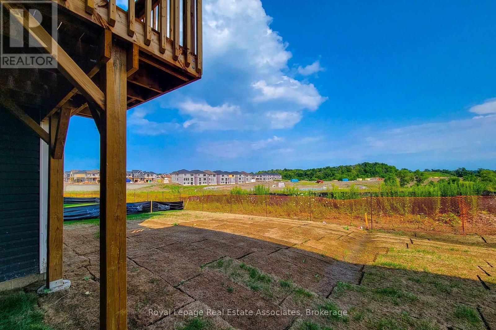 10 Castro Lane, Haldimand, Ontario  N3W 0G9 - Photo 3 - X12637454