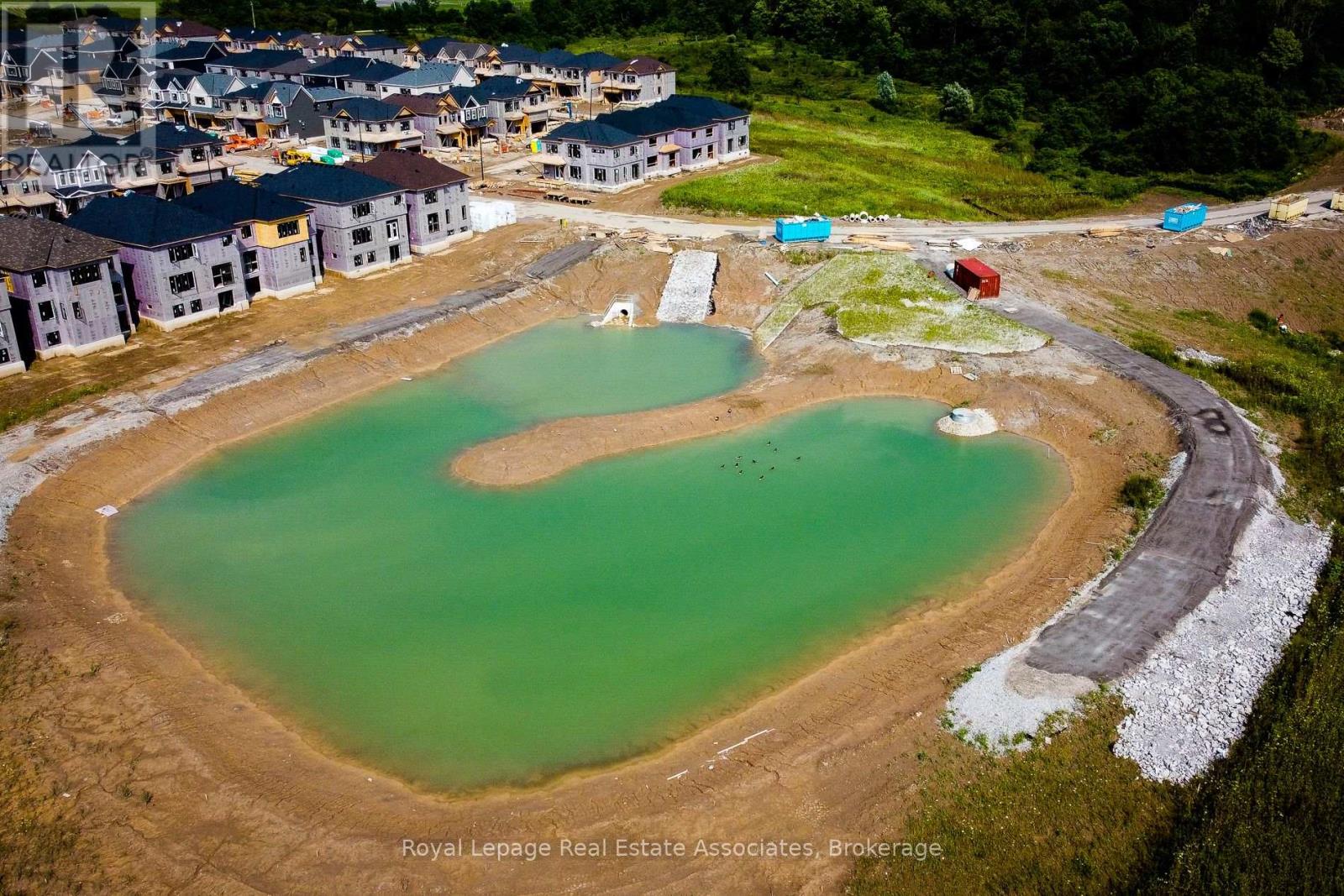 10 Castro Lane, Haldimand, Ontario  N3W 0G9 - Photo 6 - X12637454