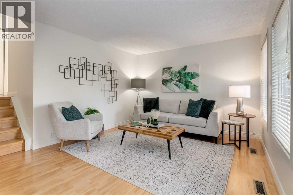 116 Point Drive Nw, Calgary, Alberta  T3B 5B3 - Photo 4 - A2271488