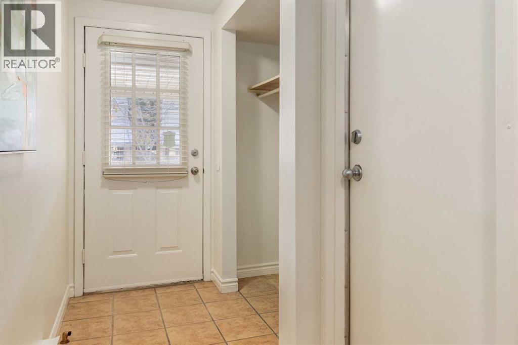 116 Point Drive Nw, Calgary, Alberta  T3B 5B3 - Photo 27 - A2271488