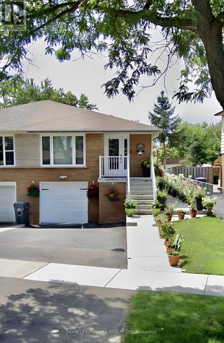 7044 CHIGWEL COURT, Mississauga, Ontario