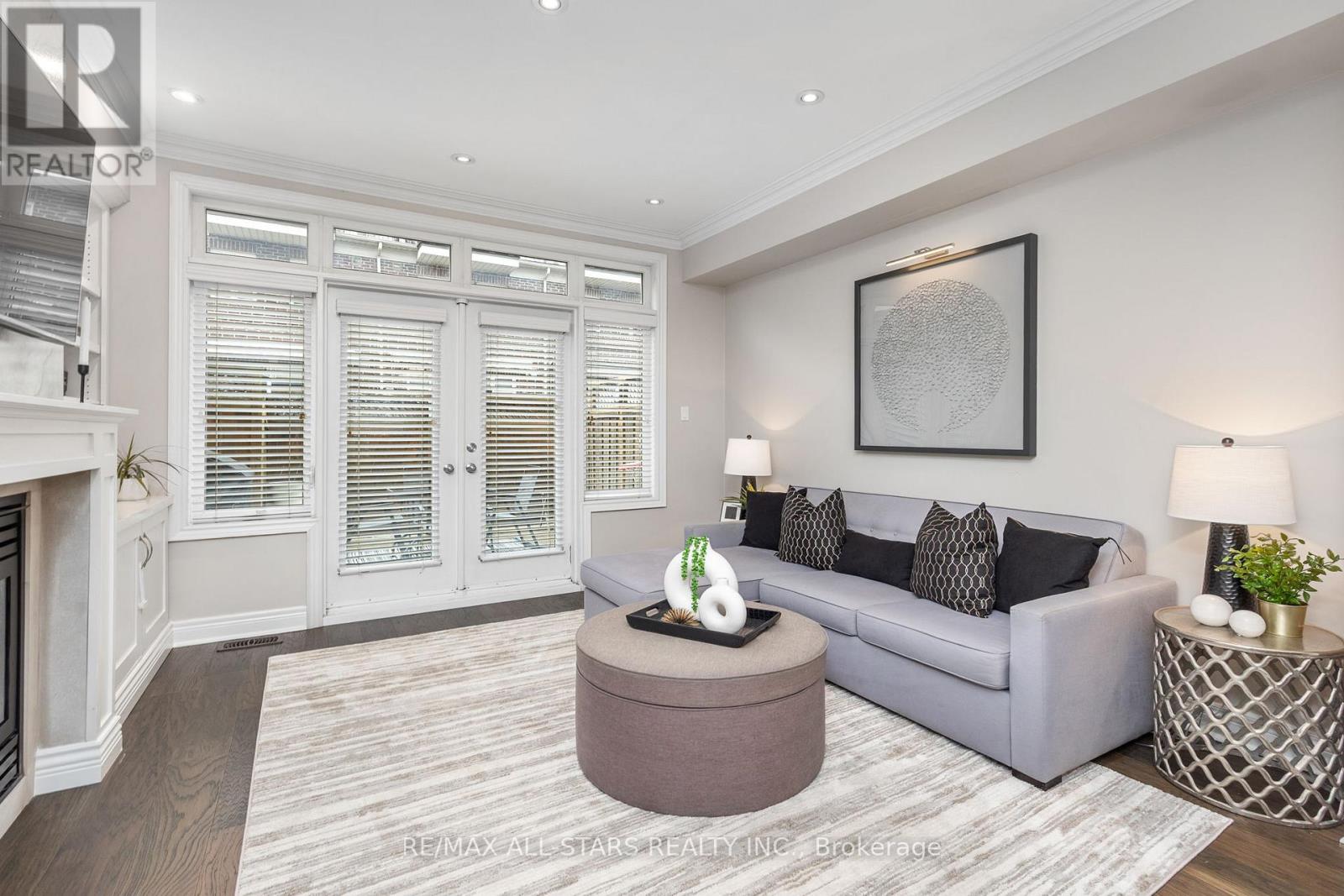 114 Six Point Road, Toronto, Ontario  M8Z 0A1 - Photo 12 - W12637476