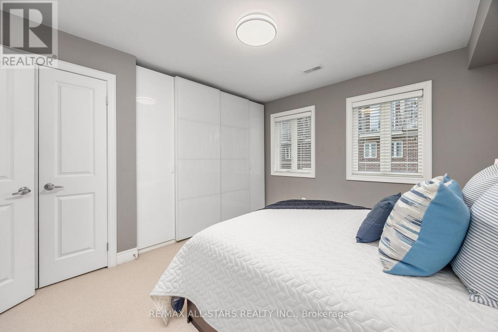 114 Six Point Road, Toronto, Ontario  M8Z 0A1 - Photo 21 - W12637476