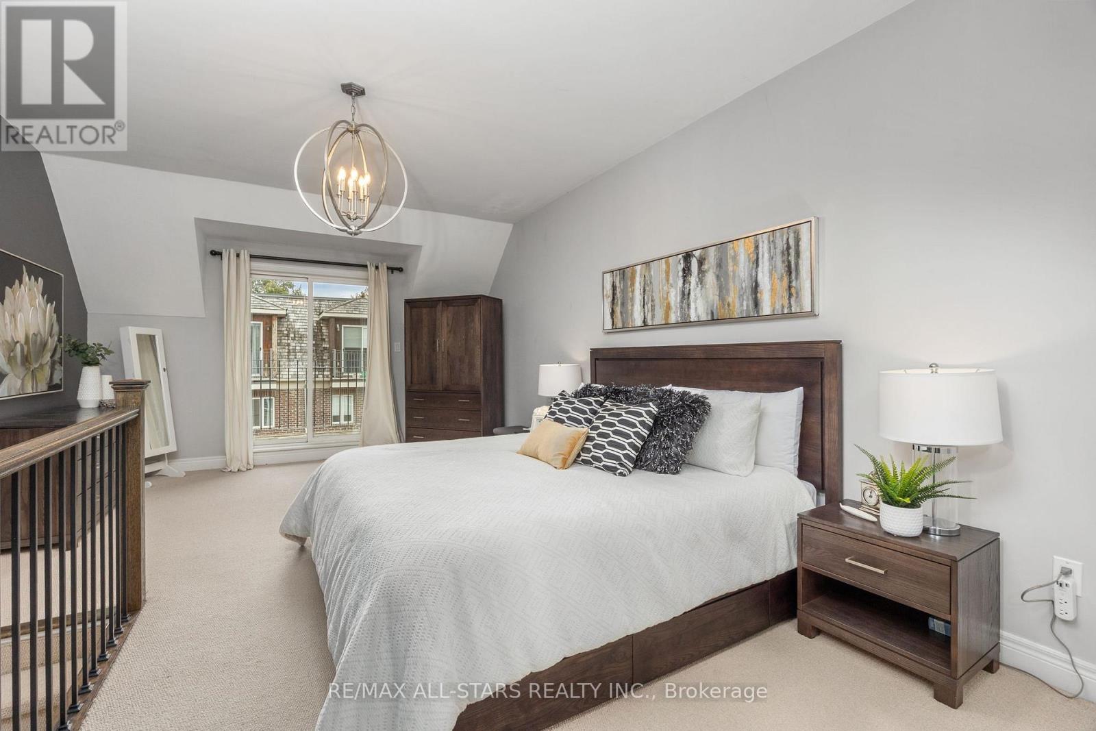 114 Six Point Road, Toronto, Ontario  M8Z 0A1 - Photo 28 - W12637476