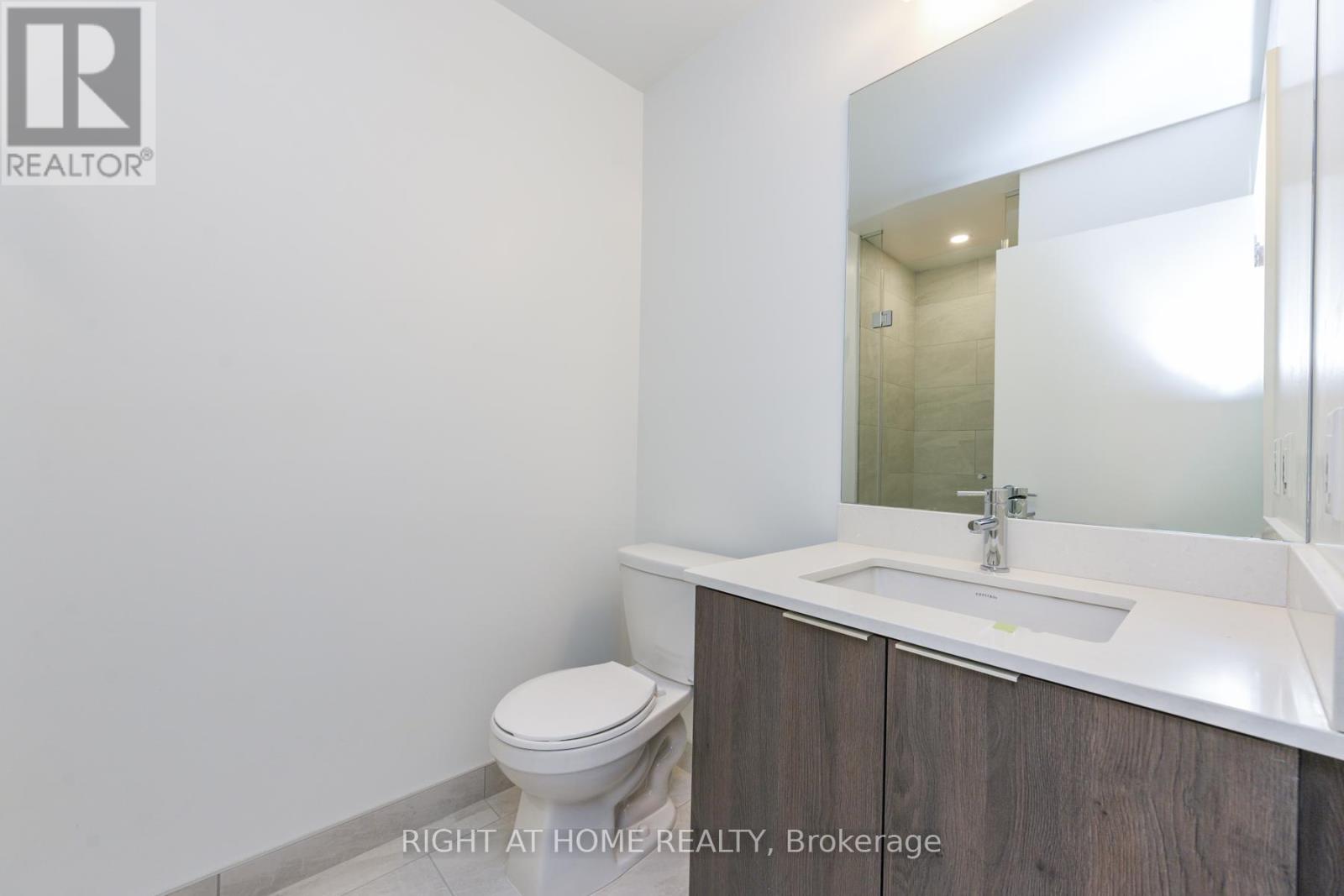 # 3911 - 395 Square One Drive, Mississauga, Ontario  L5B 0P6 - Photo 11 - W12637486