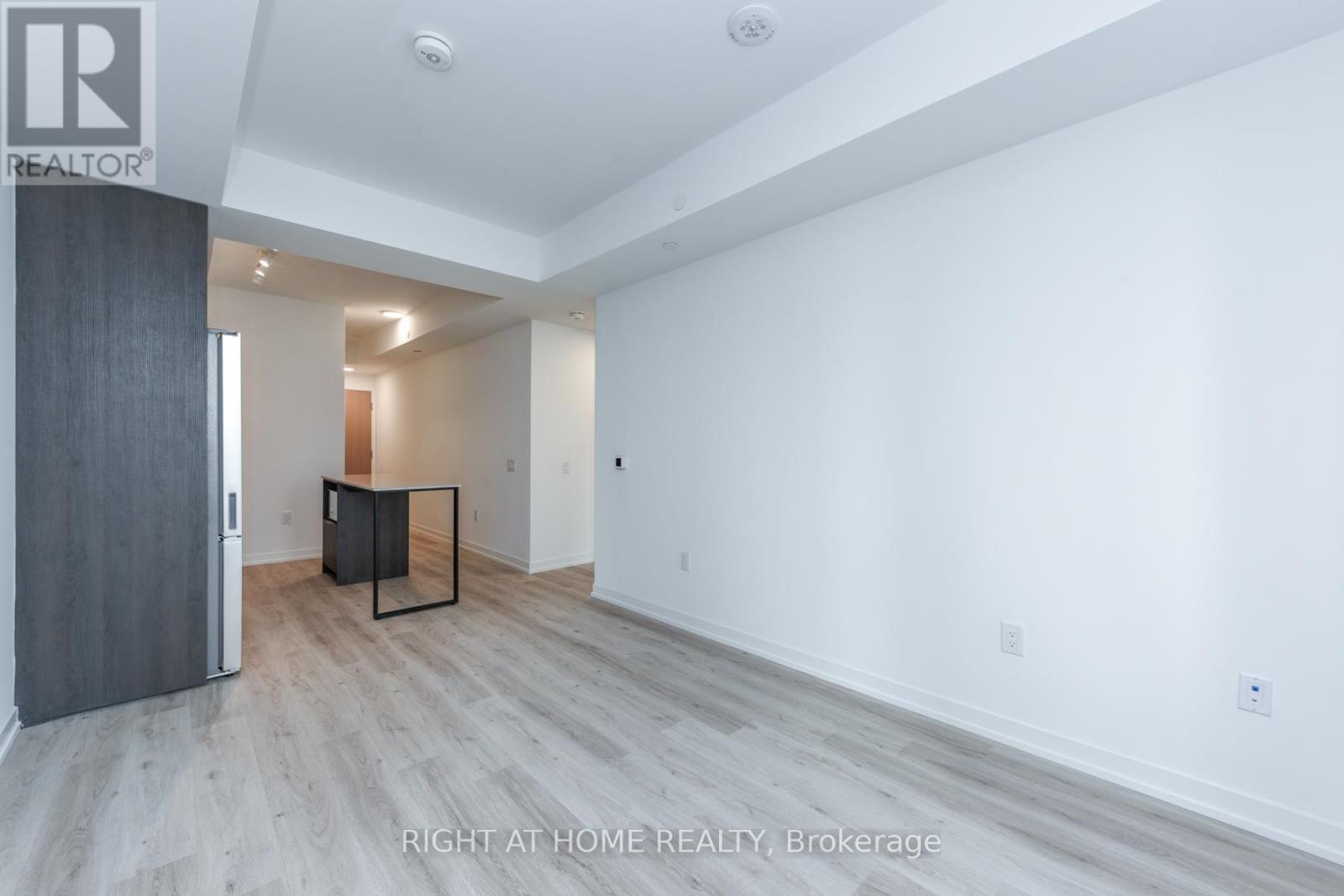 # 3911 - 395 Square One Drive, Mississauga, Ontario  L5B 0P6 - Photo 17 - W12637486