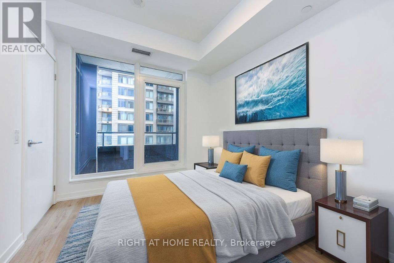 # 3911 - 395 Square One Drive, Mississauga, Ontario  L5B 0P6 - Photo 3 - W12637486