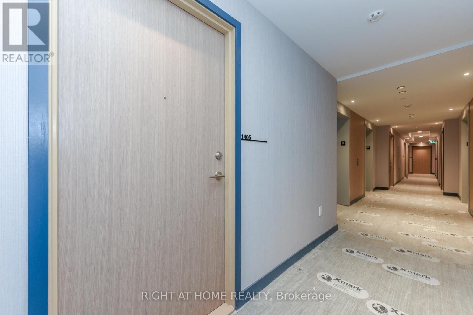 # 3911 - 395 Square One Drive, Mississauga, Ontario  L5B 0P6 - Photo 6 - W12637486