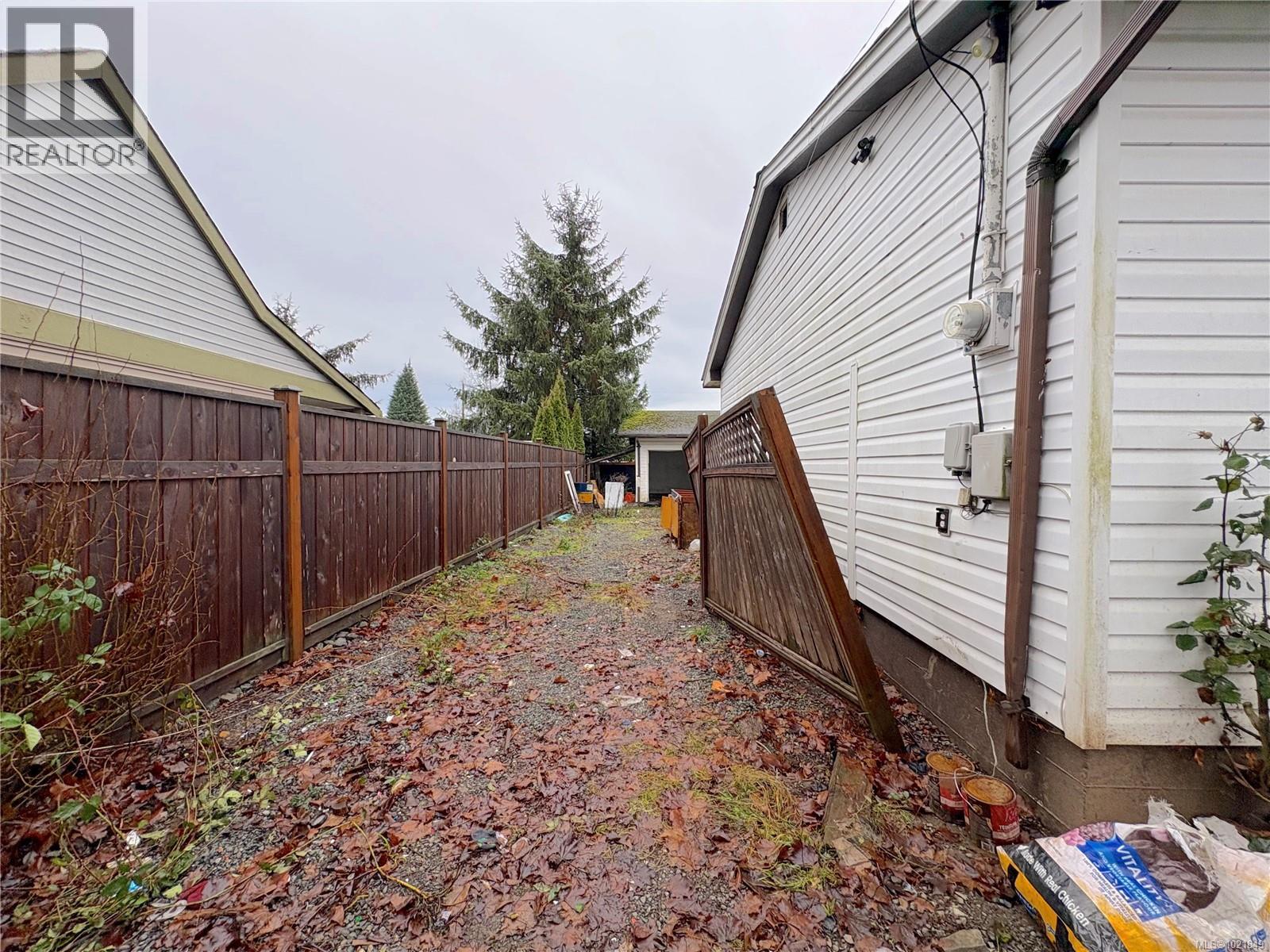 1175 Willemar Ave, Courtenay, British Columbia  V9N 3N1 - Photo 17 - 1021849