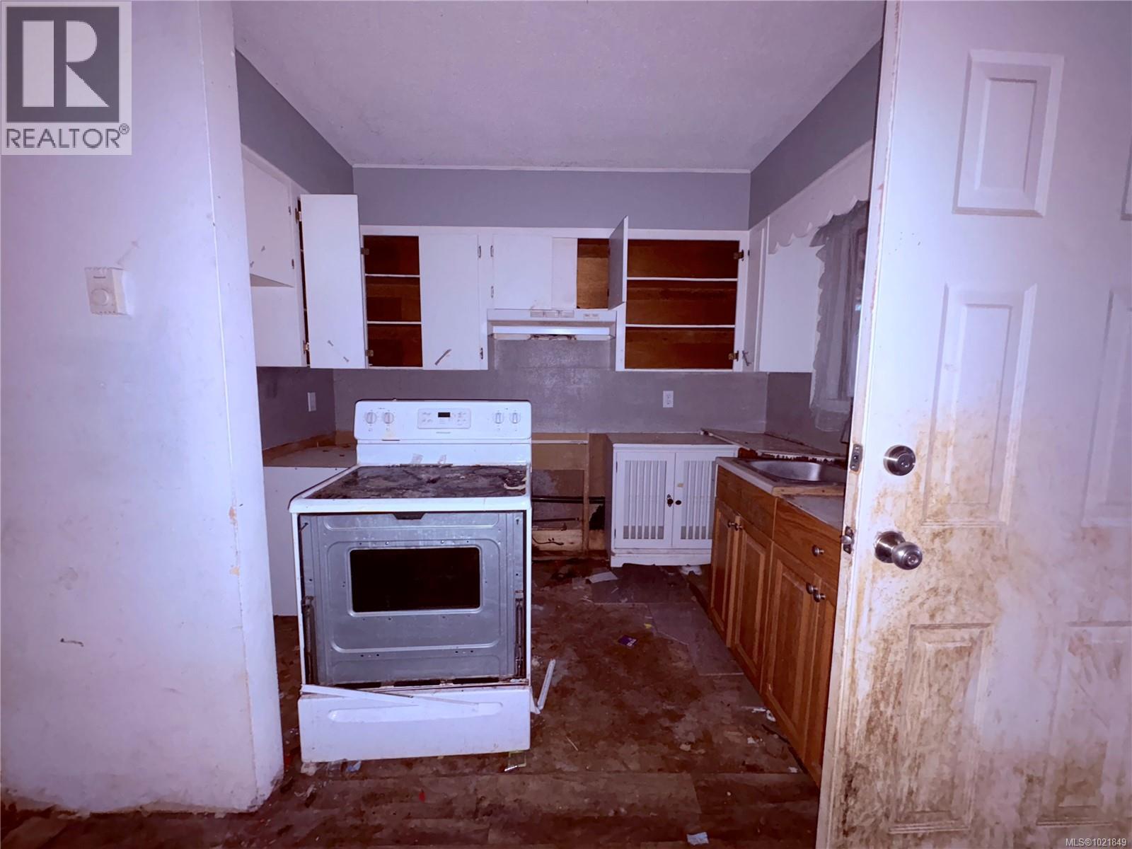 1175 Willemar Ave, Courtenay, British Columbia  V9N 3N1 - Photo 7 - 1021849