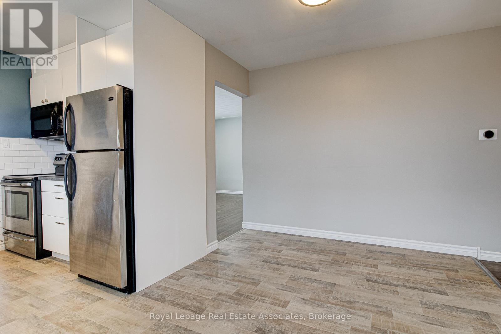 1 - 45 Bond Street, Kitchener, Ontario  N2H 4S4 - Photo 10 - X12637468