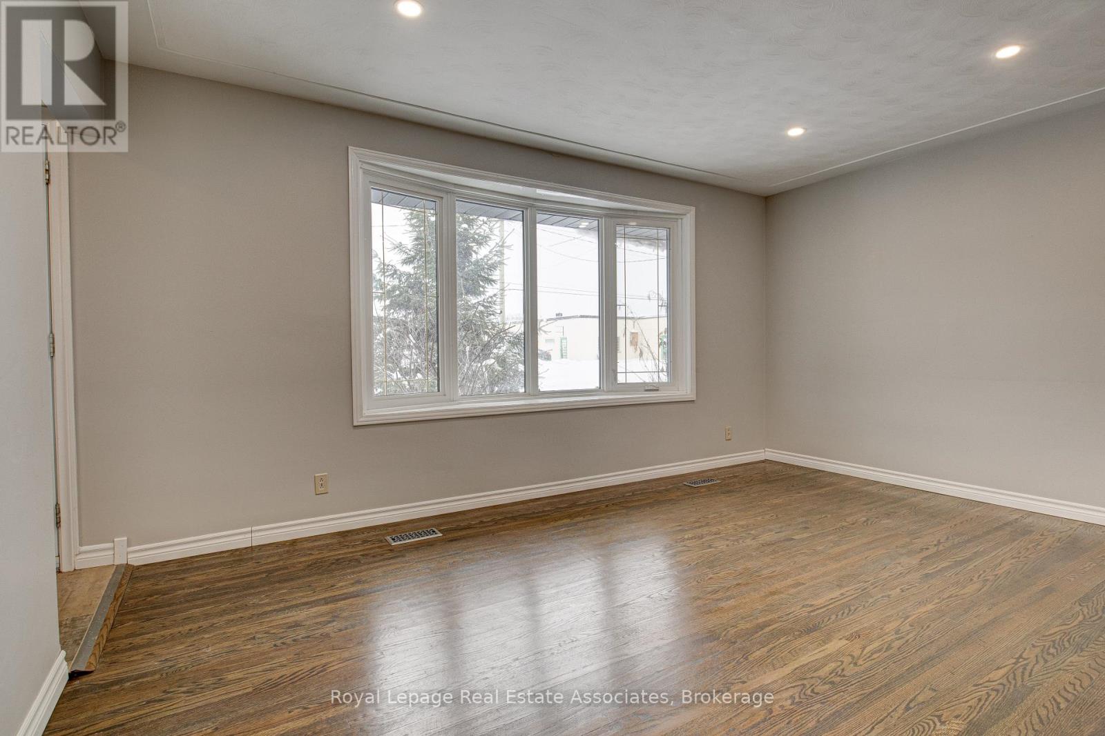 1 - 45 Bond Street, Kitchener, Ontario  N2H 4S4 - Photo 14 - X12637468