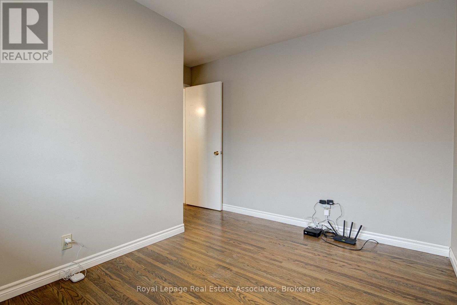 1 - 45 Bond Street, Kitchener, Ontario  N2H 4S4 - Photo 24 - X12637468