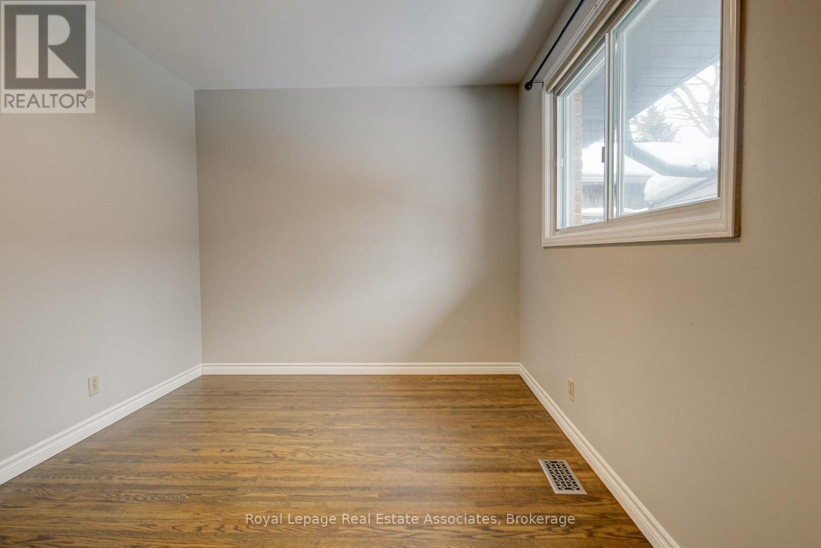 1 - 45 Bond Street, Kitchener, Ontario  N2H 4S4 - Photo 29 - X12637468