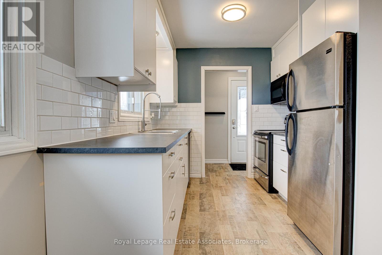 1 - 45 Bond Street, Kitchener, Ontario  N2H 4S4 - Photo 6 - X12637468