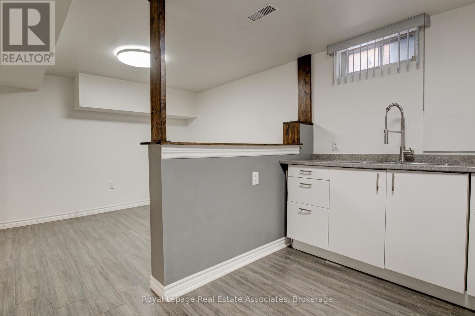 2 - 45 Bond Street, Kitchener, Ontario  N2H 4S4 - Photo 10 - X12637470