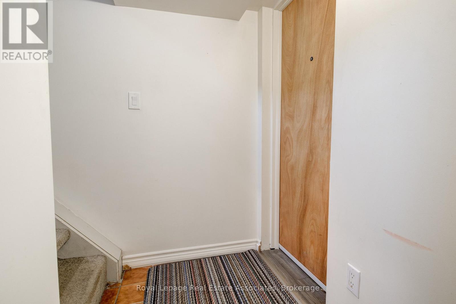 2 - 45 Bond Street, Kitchener, Ontario  N2H 4S4 - Photo 3 - X12637470