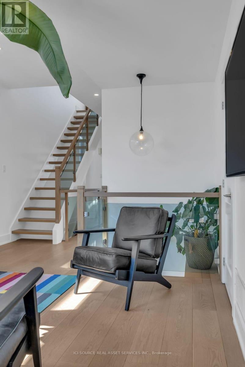 103 Armstrong Street, Ottawa, Ontario  K1Y 2V6 - Photo 10 - X12637474