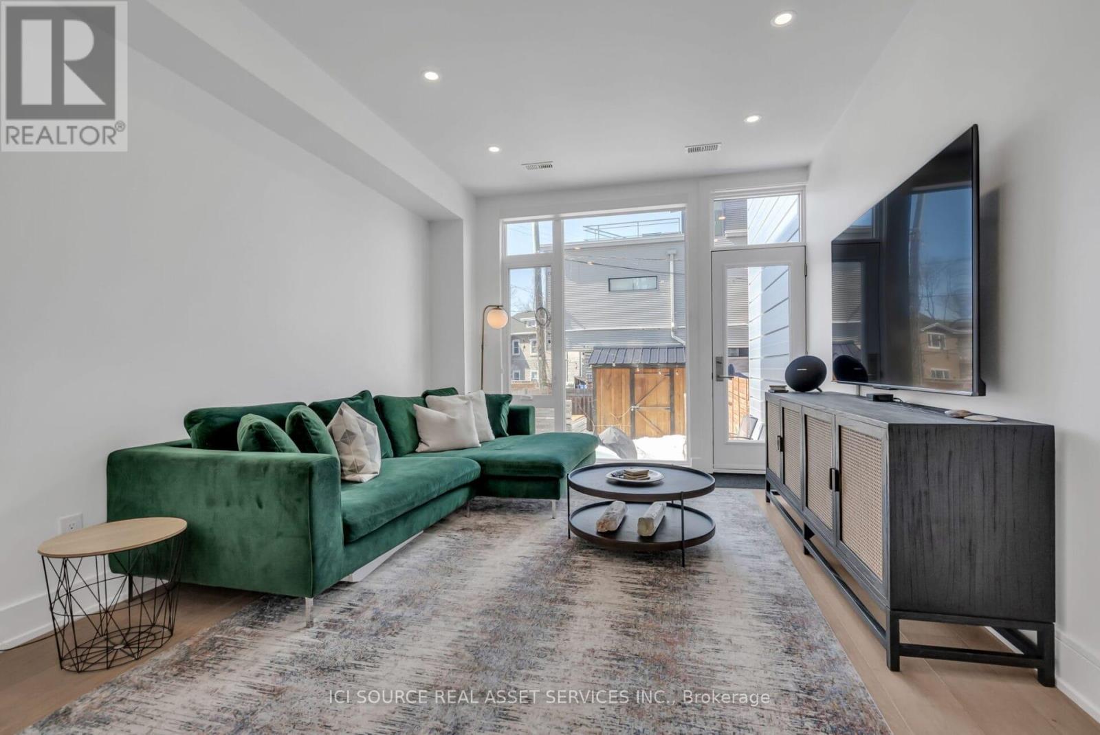 103 Armstrong Street, Ottawa, Ontario  K1Y 2V6 - Photo 6 - X12637474