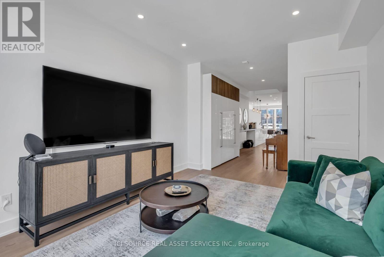 103 Armstrong Street, Ottawa, Ontario  K1Y 2V6 - Photo 8 - X12637474