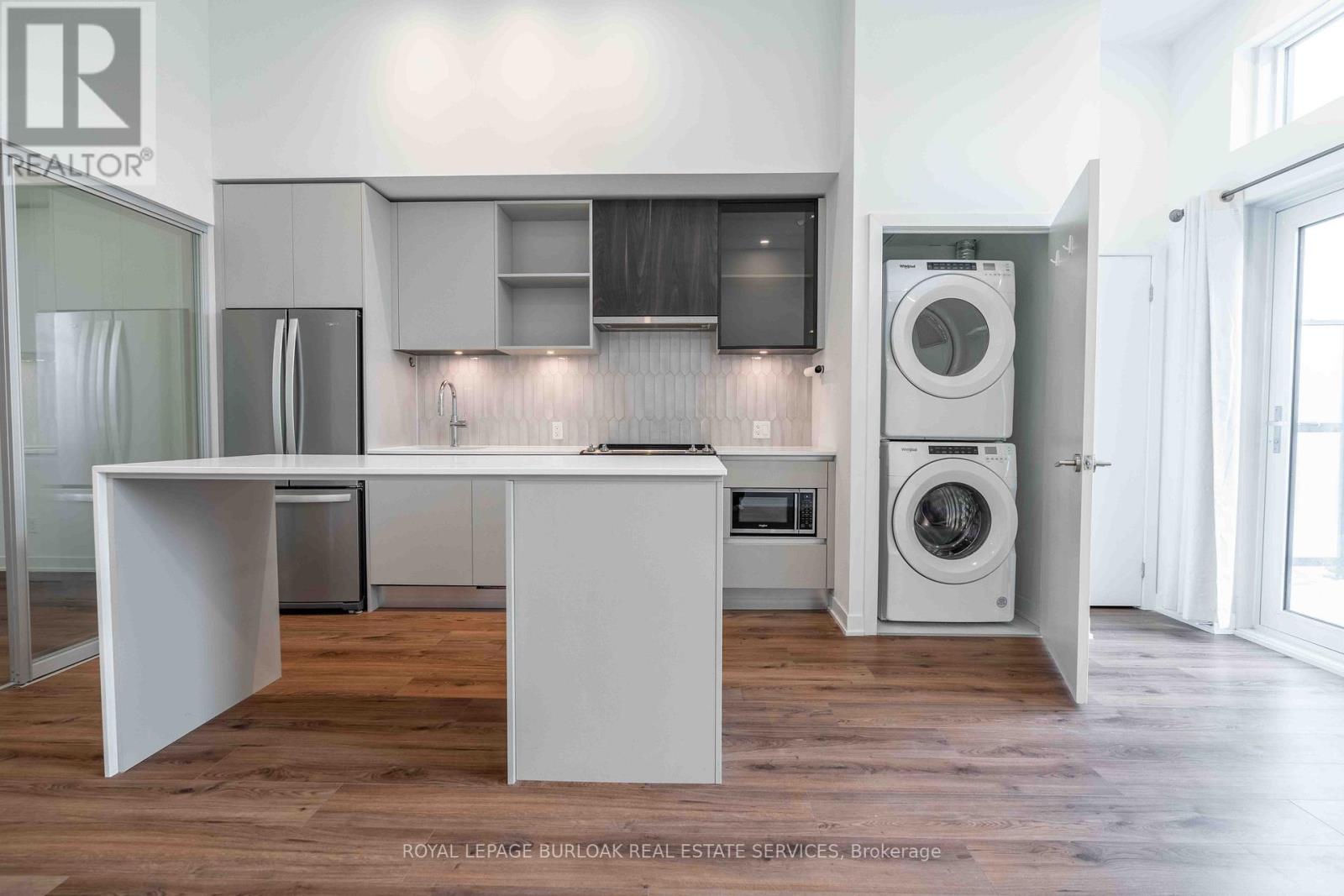 107 - 405 Dundas Street W, Oakville, Ontario  L6M 5P9 - Photo 12 - W12637300