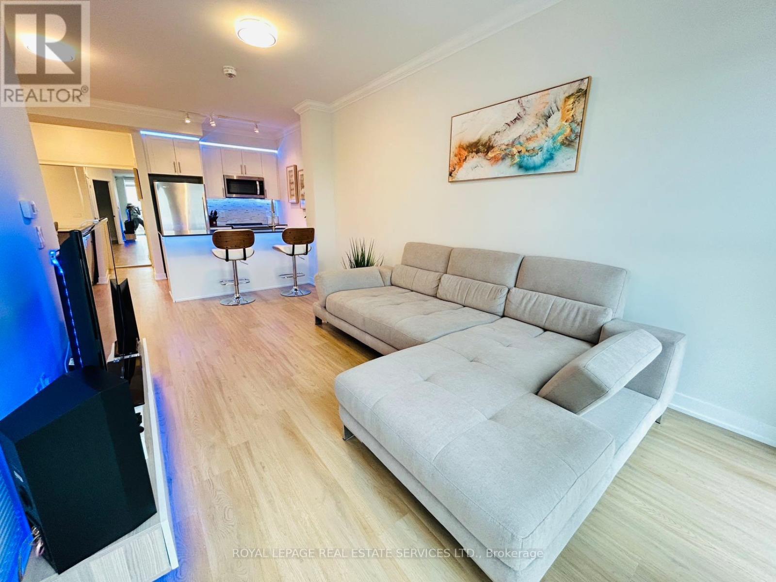 1601 - 4085 Parkside Village Drive, Mississauga, Ontario  L5B 0K9 - Photo 2 - W12583110