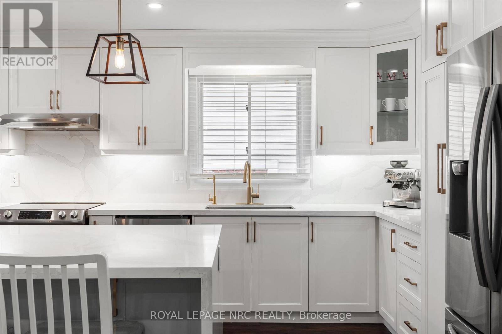 37 West Farmington Drive, St. Catharines, Ontario  L2S 3S3 - Photo 11 - X12486801