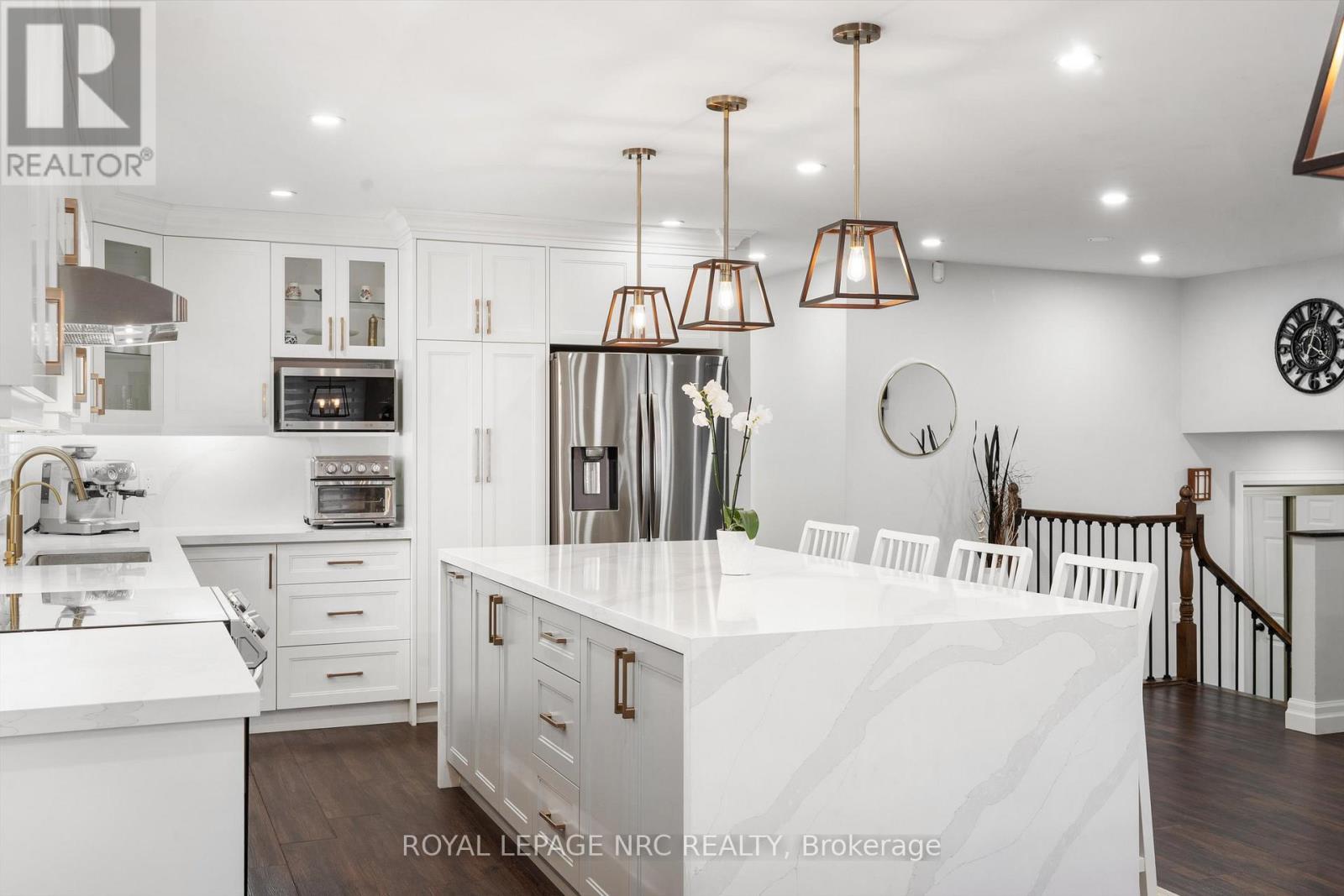 37 West Farmington Drive, St. Catharines, Ontario  L2S 3S3 - Photo 10 - X12486801