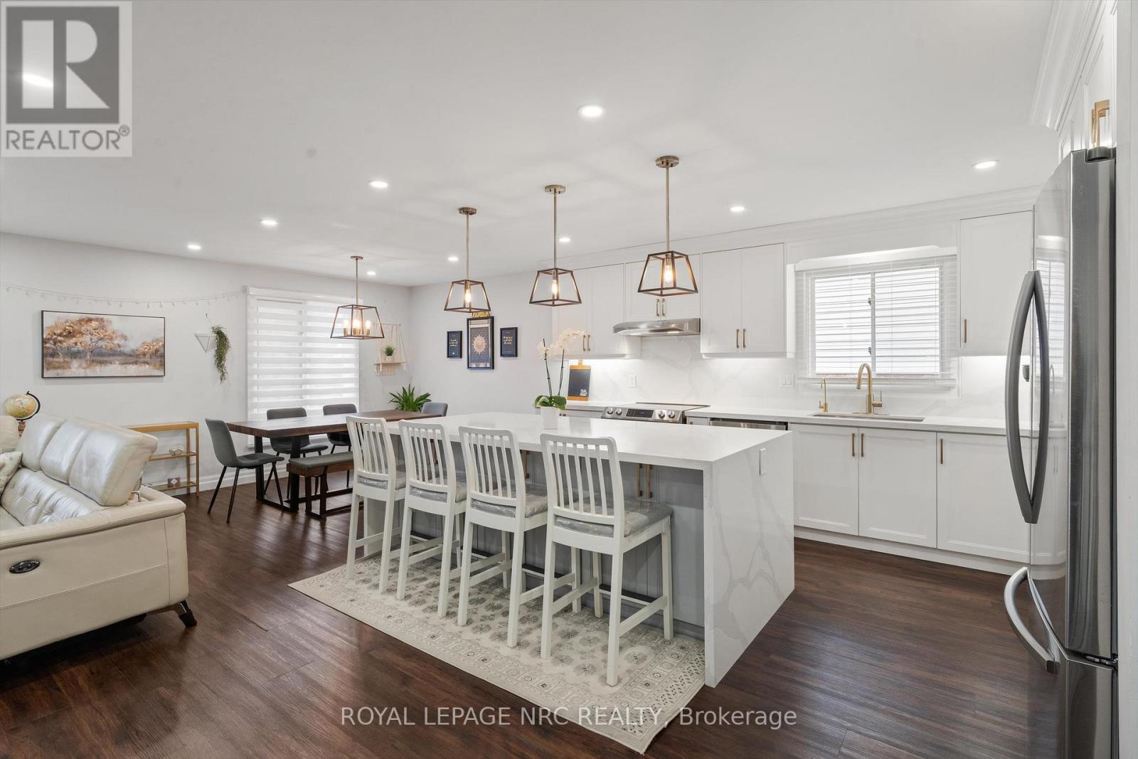 37 West Farmington Drive, St. Catharines, Ontario  L2S 3S3 - Photo 6 - X12486801