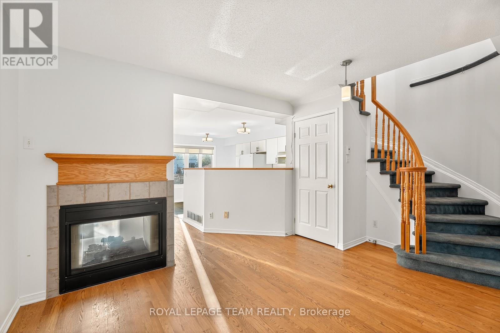 1431 Lynx Crescent, Ottawa, Ontario  K4A 3Z1 - Photo 3 - X12637550