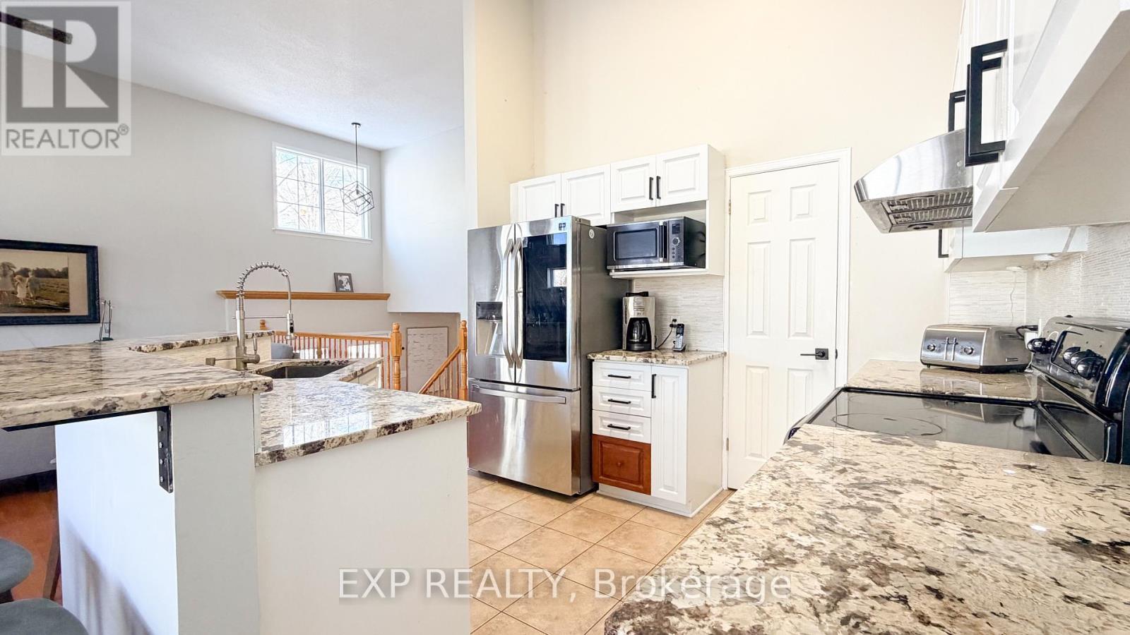 101 Macassa Circle, Ottawa, Ontario  K2T 1J9 - Photo 14 - X12637552