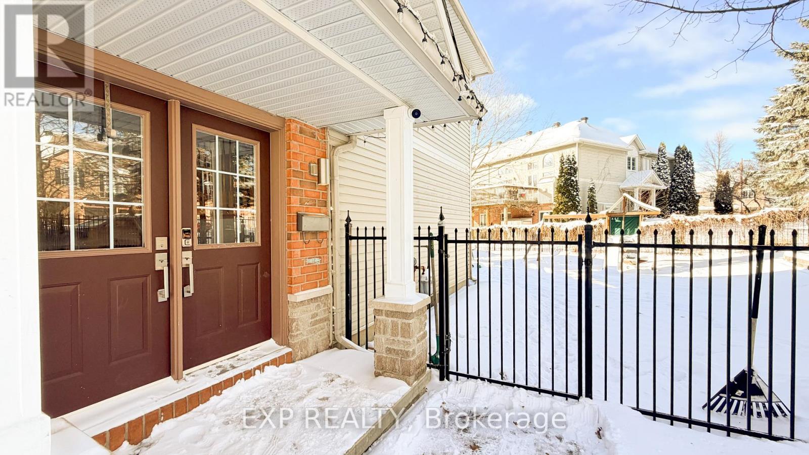 101 Macassa Circle, Ottawa, Ontario  K2T 1J9 - Photo 3 - X12637552