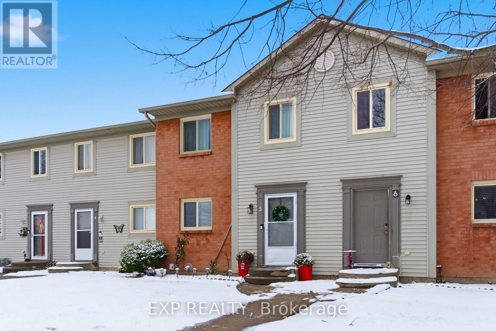 5 - 65 Dorchester Boulevard, St. Catharines, Ontario  L2M 7S9 - Photo 2 - X12637544