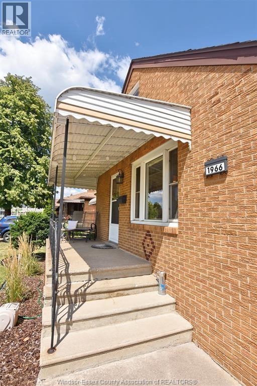 1966 Rossini, Windsor, Ontario N8W 4P5 - Photo 3 - 25031749