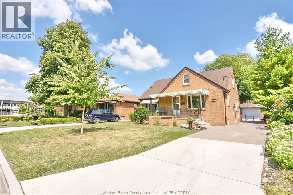 1966 Rossini, Windsor, Ontario N8W 4P5 - Photo 2 - 25031749