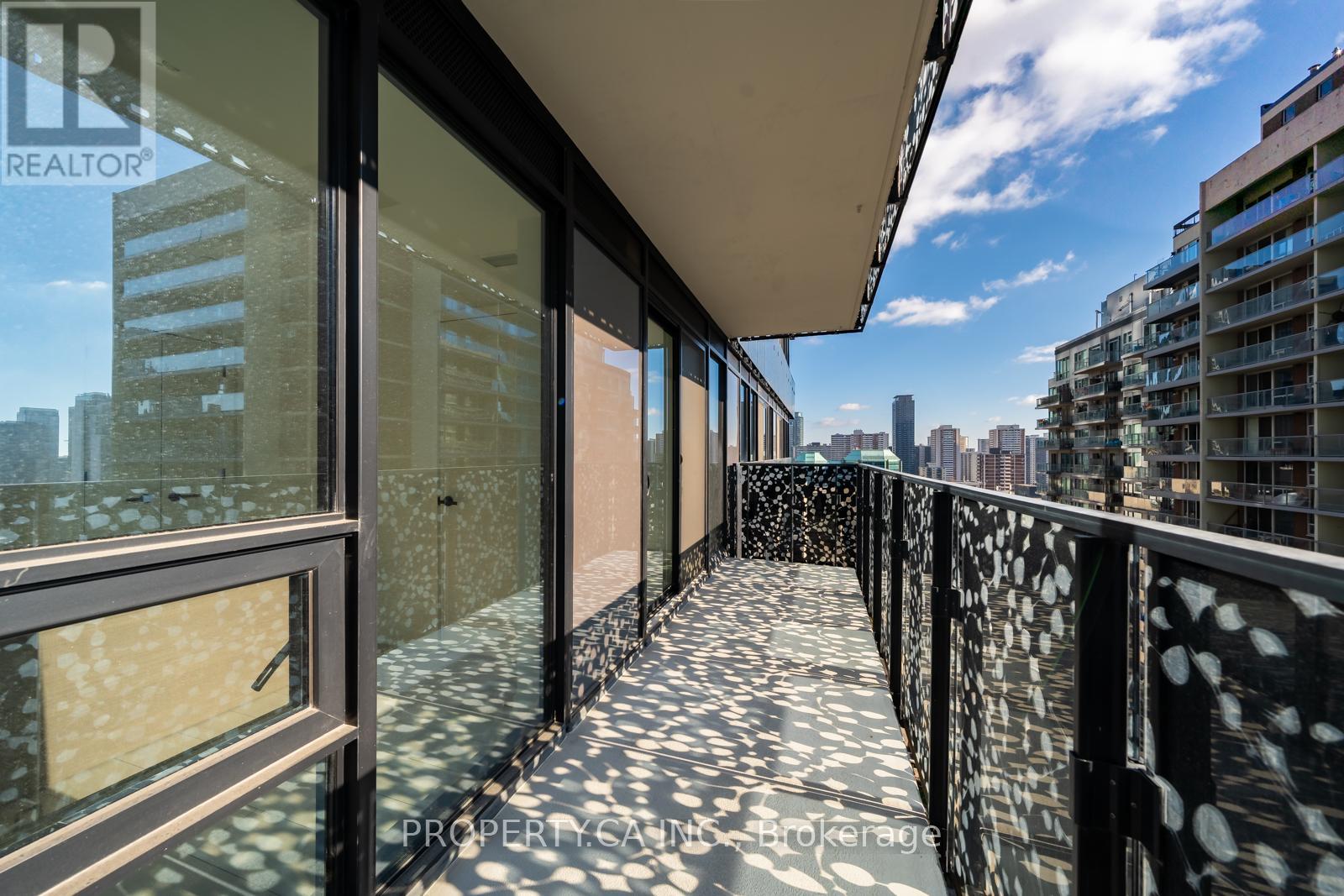 1705 - 55 Charles Street E, Toronto, Ontario  M4Y 0J1 - Photo 13 - C12637496