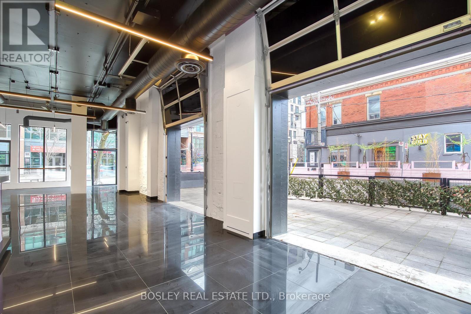 Entire Main Floor - 1184 Queen Street W, Toronto, Ontario  M6J 1J5 - Photo 15 - C12637542