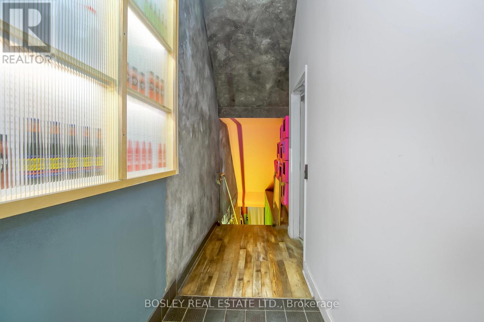 Entire Main Floor - 1184 Queen Street W, Toronto, Ontario  M6J 1J5 - Photo 17 - C12637542