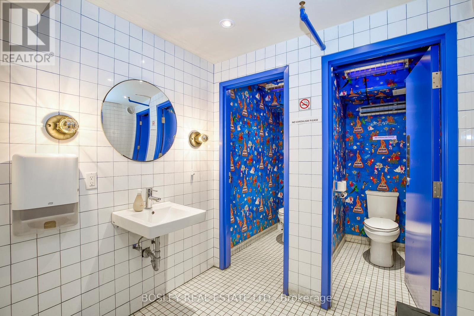 Entire Main Floor - 1184 Queen Street W, Toronto, Ontario  M6J 1J5 - Photo 20 - C12637542