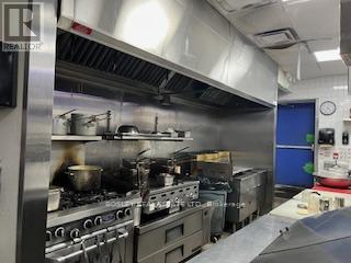 Entire Main Floor - 1184 Queen Street W, Toronto, Ontario  M6J 1J5 - Photo 29 - C12637542