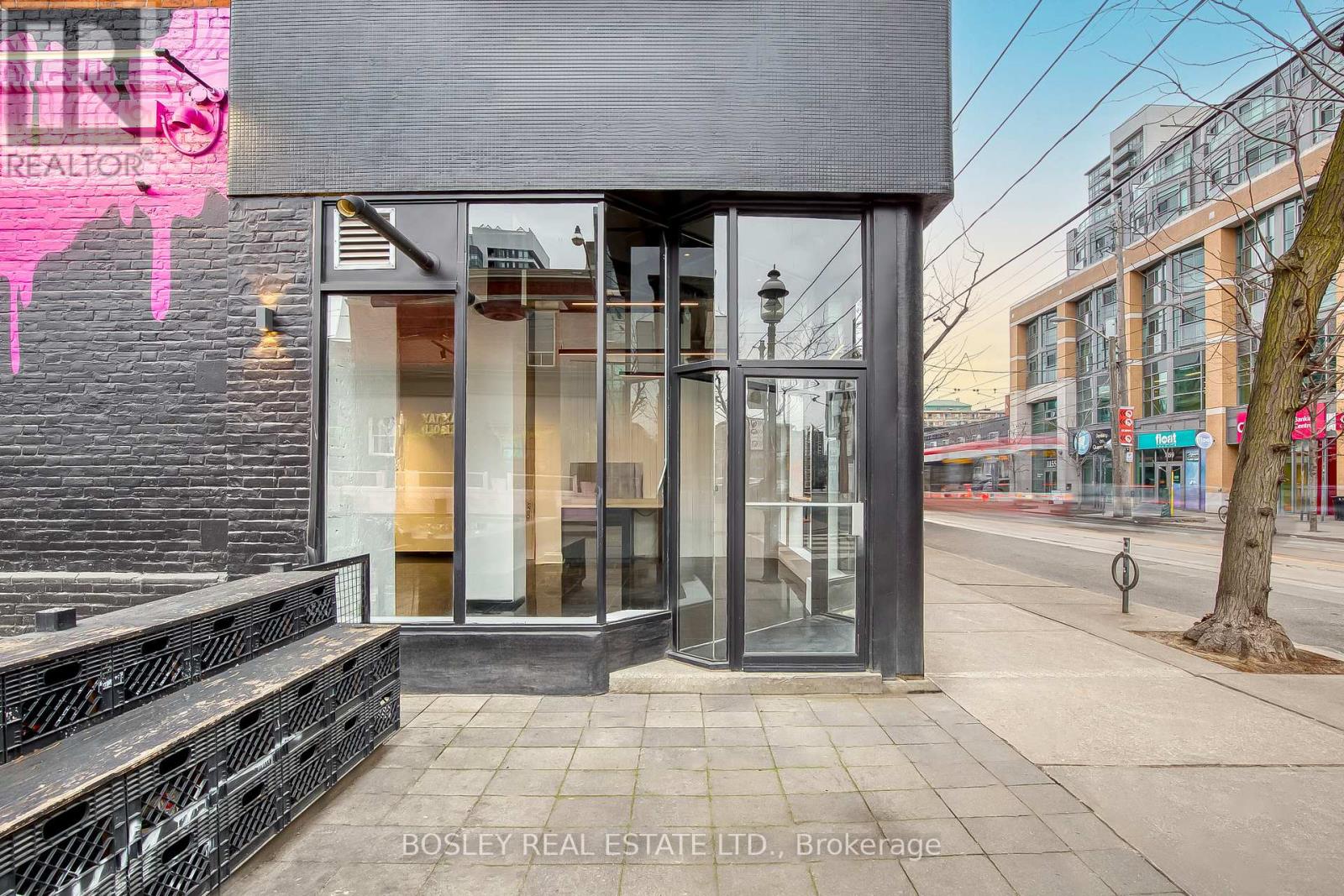 Entire Main Floor - 1184 Queen Street W, Toronto, Ontario  M6J 1J5 - Photo 3 - C12637542