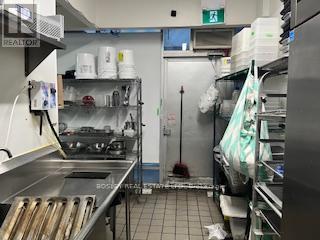 Entire Main Floor - 1184 Queen Street W, Toronto, Ontario  M6J 1J5 - Photo 31 - C12637542