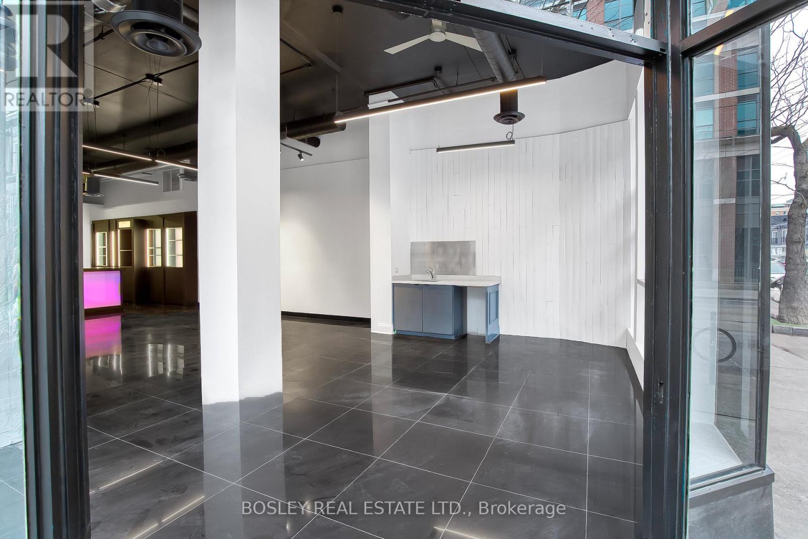 Entire Main Floor - 1184 Queen Street W, Toronto, Ontario  M6J 1J5 - Photo 5 - C12637542